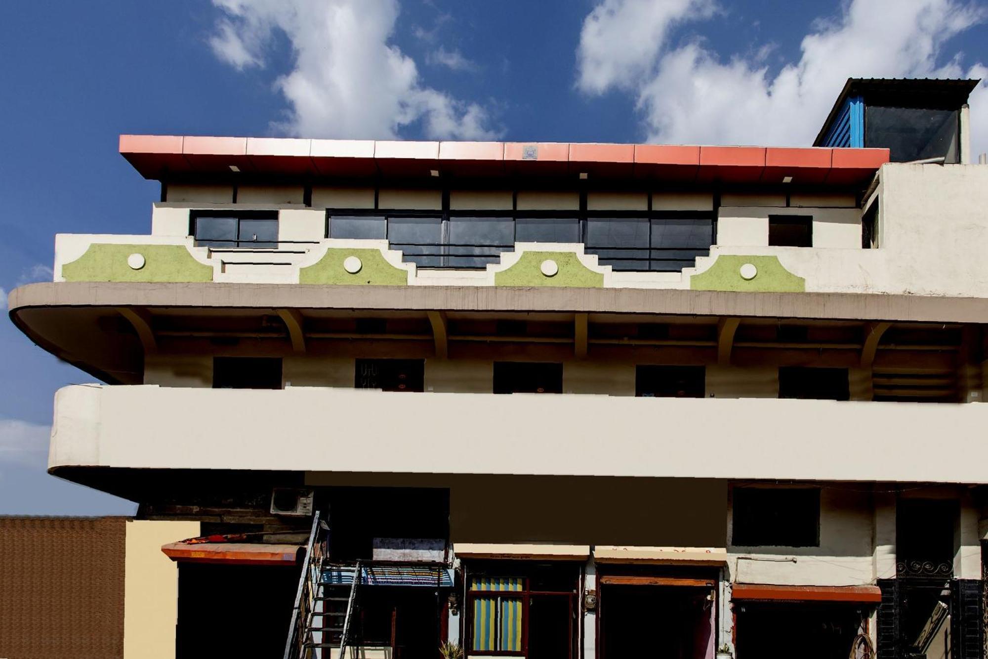 Hotel O Apple Tree Indore Eksteriør bilde